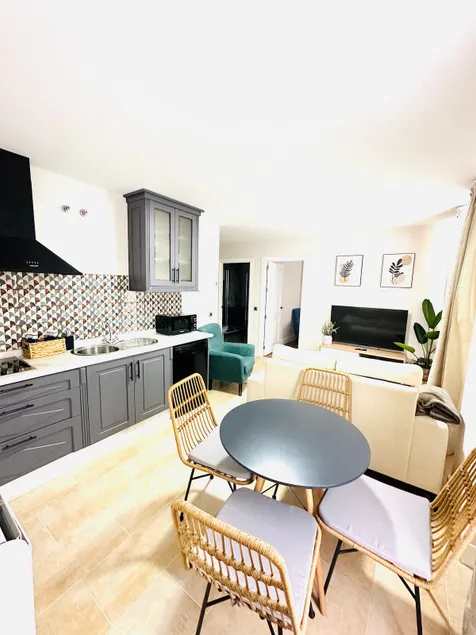 Puente Romano Suites Free Parking, Apartment. - Image 1