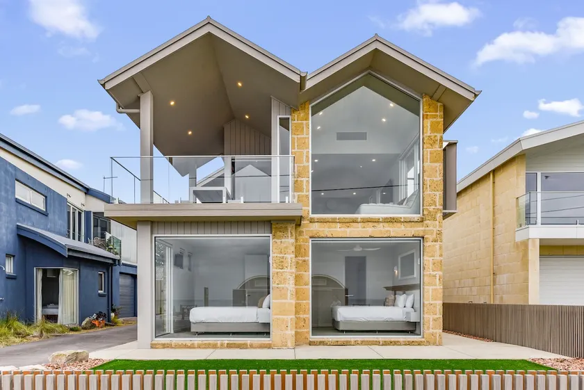 Aloha Beachfront Port Fairy - Image 1