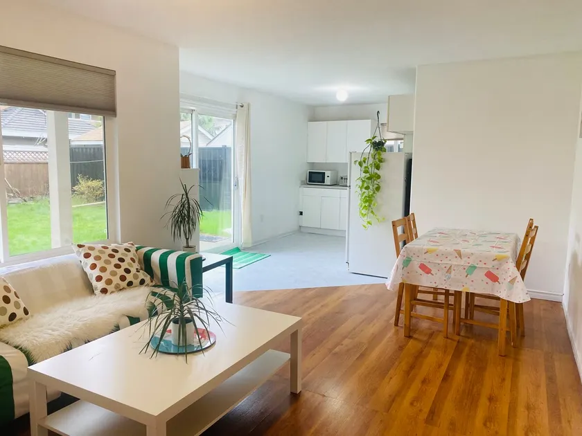 Entirely private 2 bedroom + living room unit - Image 1
