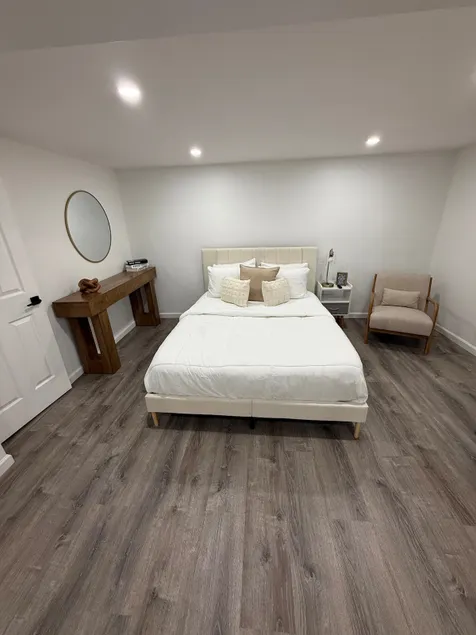 Modern private apt near New York City and MetLife - Image 1