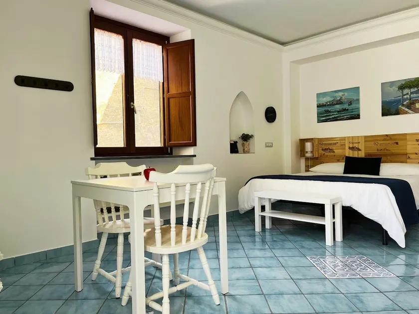 Casa Tasca - Image 1