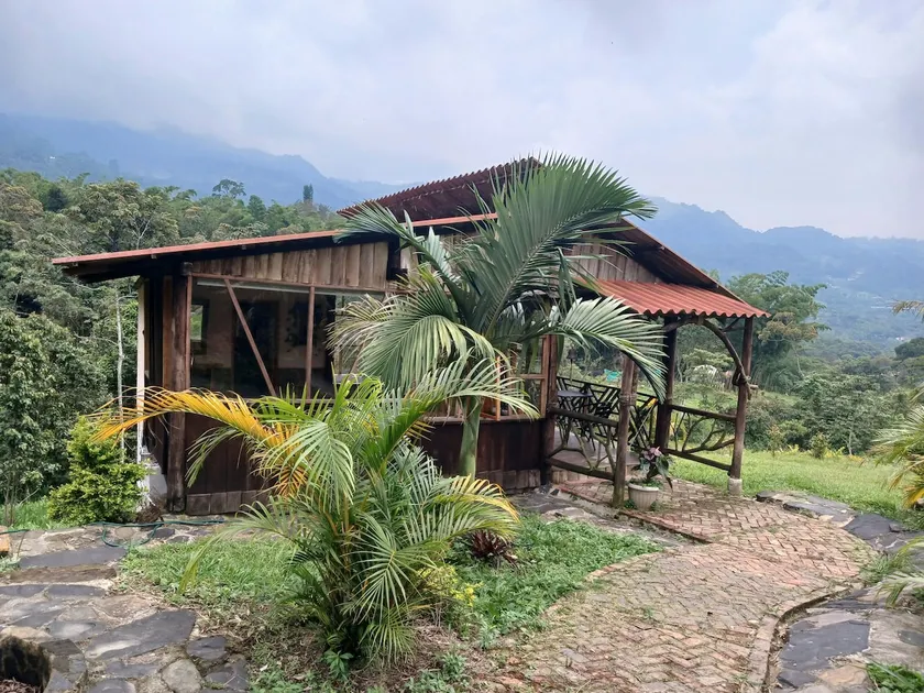 Cabin near Faca, Bogota, hot tub - Image 1