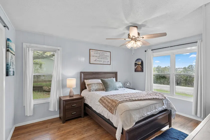 Sequoia Trail Cottage - Image 1