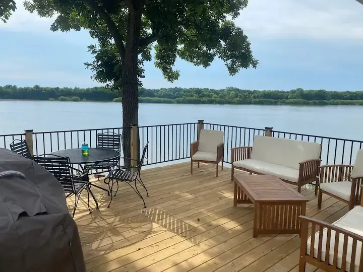 McCarthy Lake Cottage - Image 1
