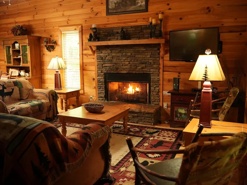 Beautiful cabin 5 bed 3 bath w/ hot tub #17 - Image 1