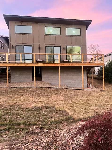Lakefront Couples Cottage Near Oaklawn - Image 1
