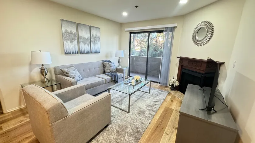 Chic West LA Getaway - Image 1