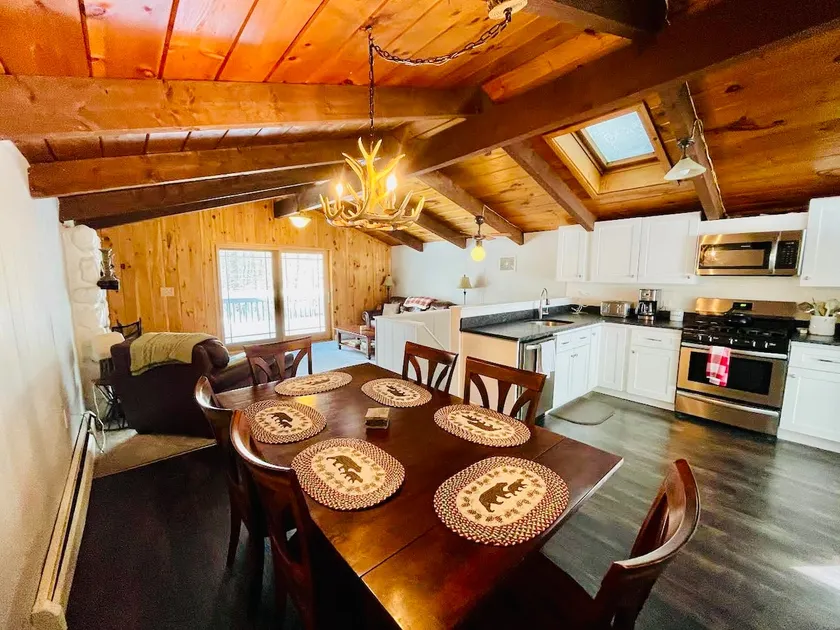 Modern Rustic Chalet with Saco River Access - Image 1
