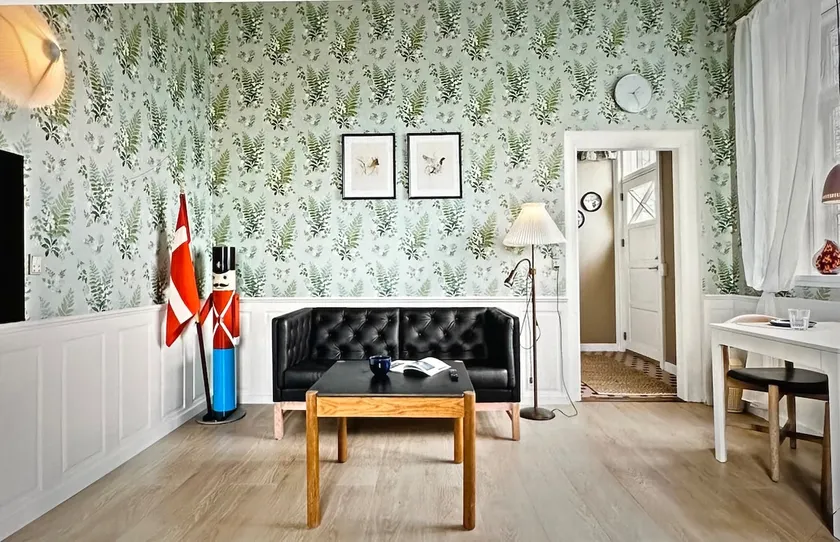 Would you like to stay in a scenic area - Image 1