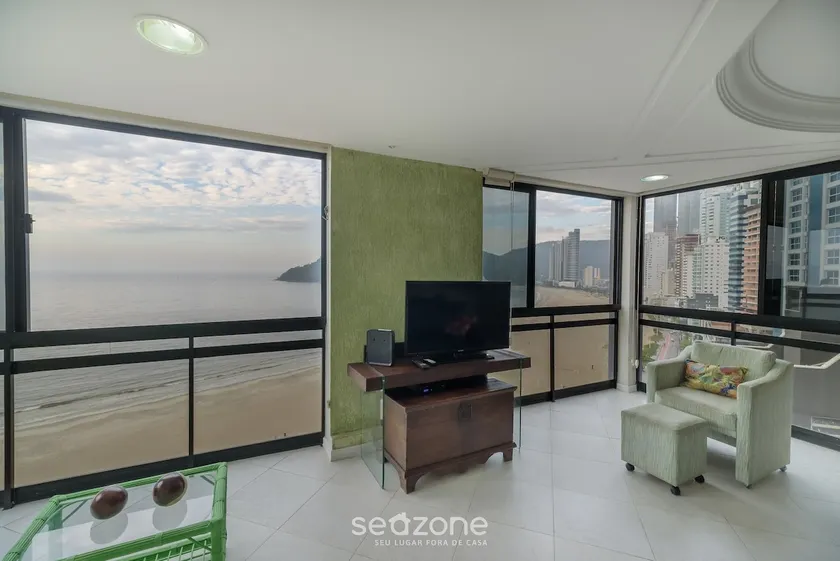 Lindo apto beira mar com garagem e internet - Image 1