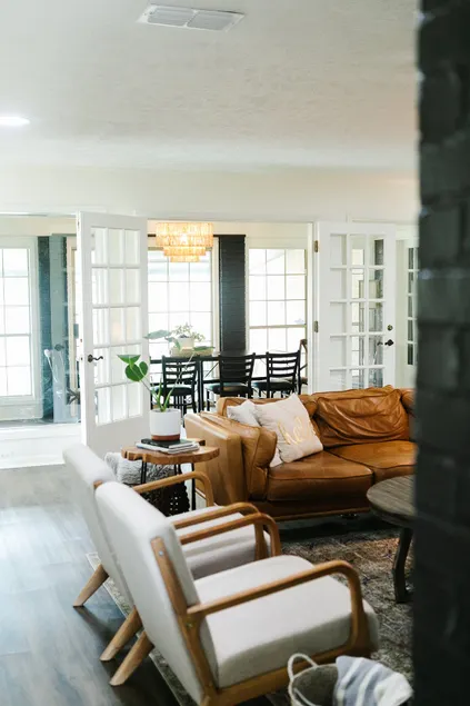 Cozy Spacious home w/ backyard near A&M & Legends - Image 1