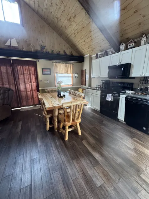Cozy Cabin in the woods - Image 1