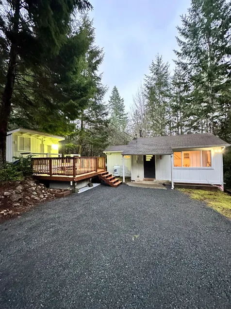 Salmon Street Cabin - Image 1