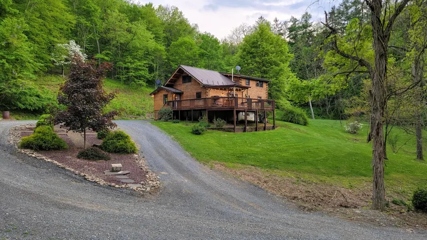 Quiet Luxury, Surrounded By Nature - Image 1