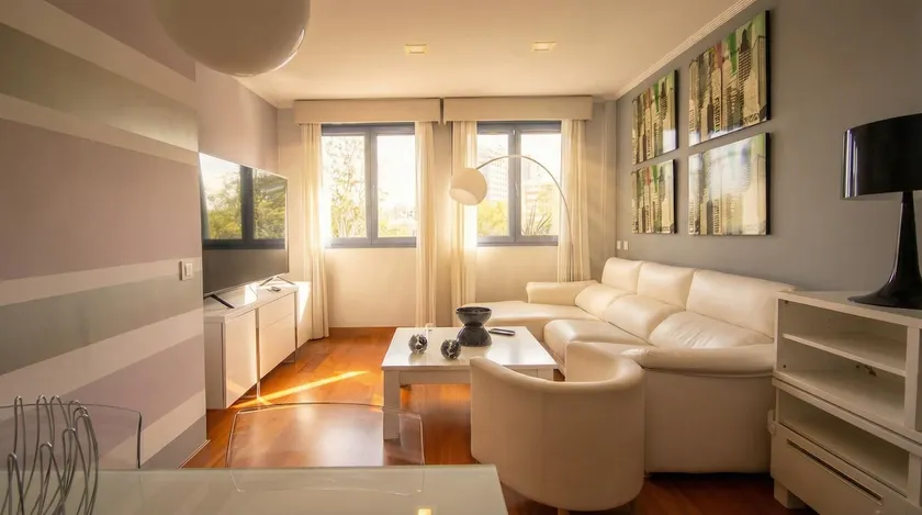 Luxury apt in Plaza de España - FREE parking - Image 1