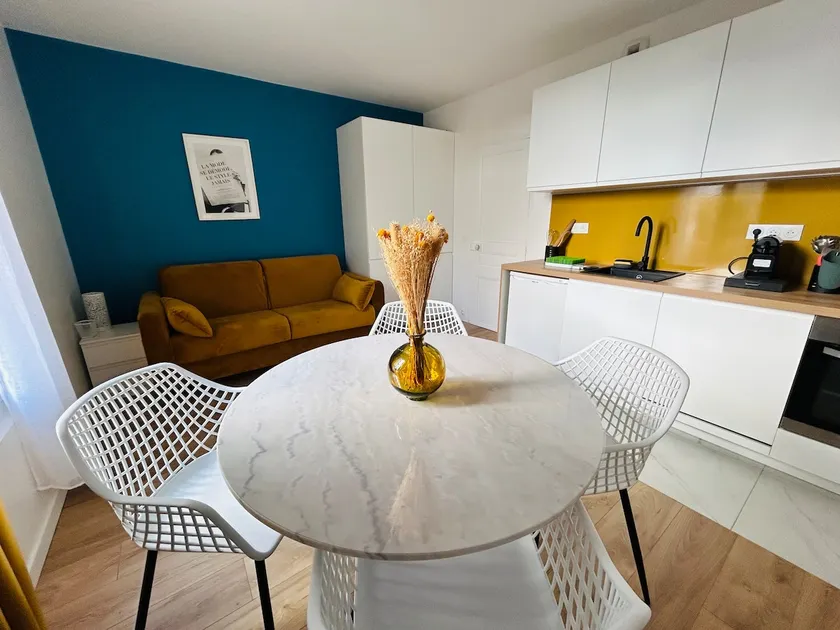 Cozy 2-room apartment 20 minutes from Paris city center - Image 1