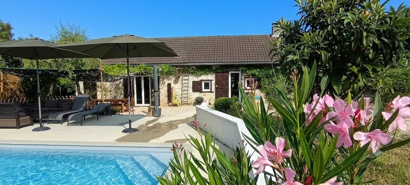 La Bergerie et sa piscine chauffée - Image 1