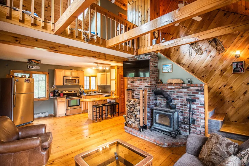 Cozy private cabin near Okemo! Large Hot tub! - Image 1