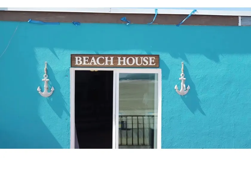 Beach House Apartments #A - Image 1