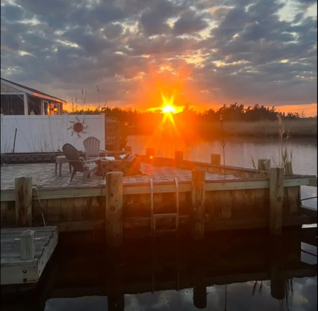 Waterfront Wonderland! Close to LBI - Image 1