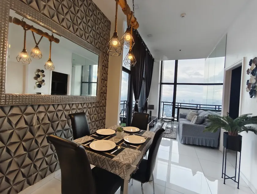 1Br Penthouse @ 70th flr with amazing sunset view - Image 1
