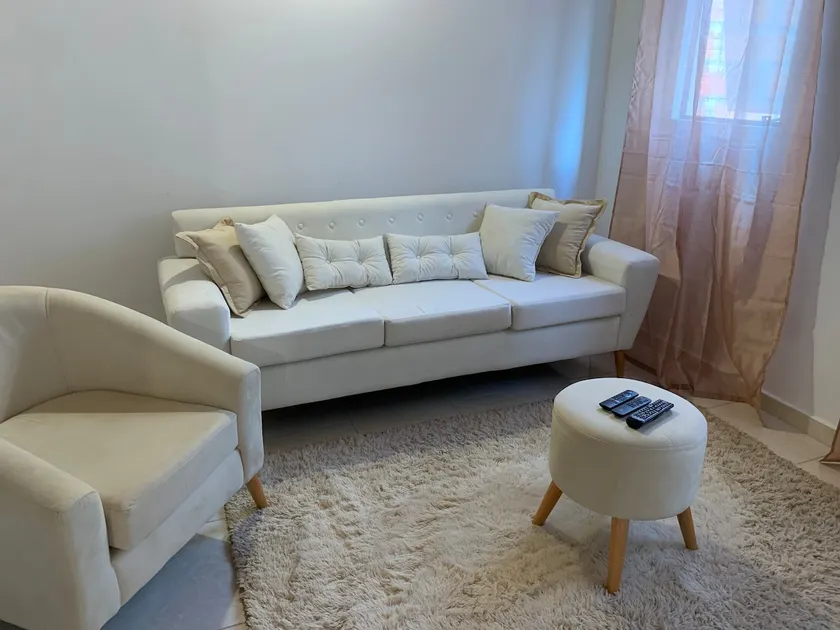 Beautiful house, airport area - Image 1