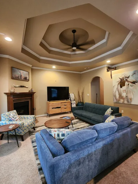 Kitschy Cattle Ranch - Image 1