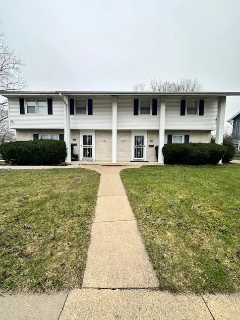The Ultimate Family Suite! (Left unit Rm # 4) - Image 1