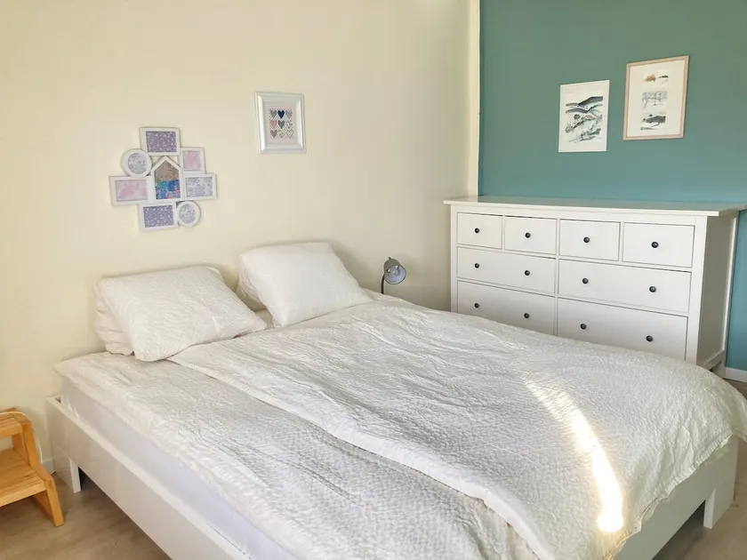 Small 2-room apartment - Image 1