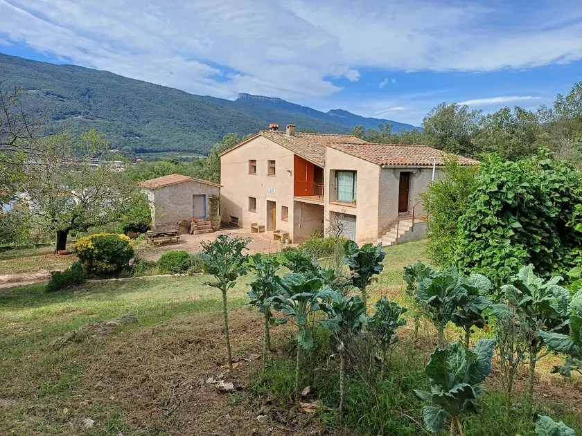 Ideal studio in a farmhouse - Image 1