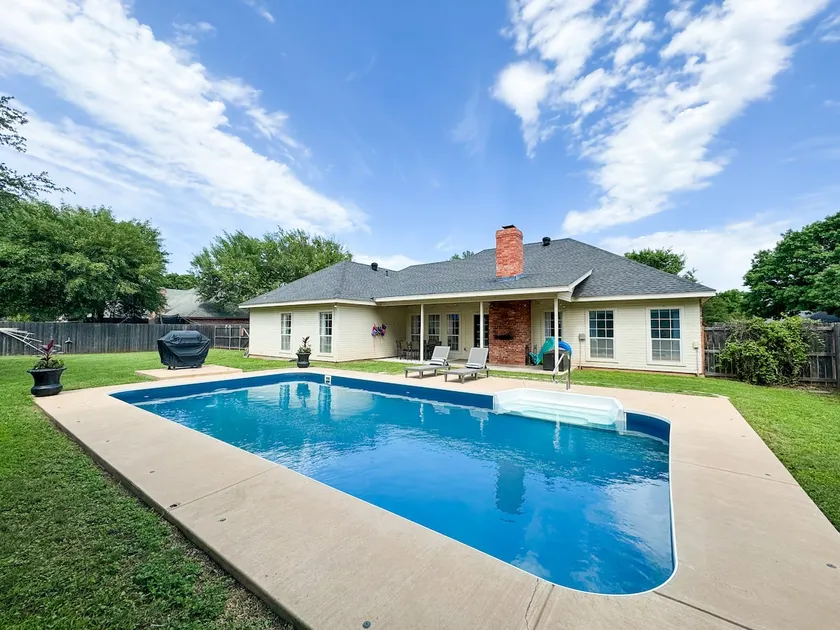 Peaceful Home with Pool! by ACU - Image 1