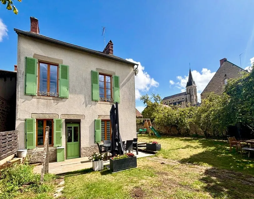 Under the Apple Tree – Country Home in Morvan - Image 1
