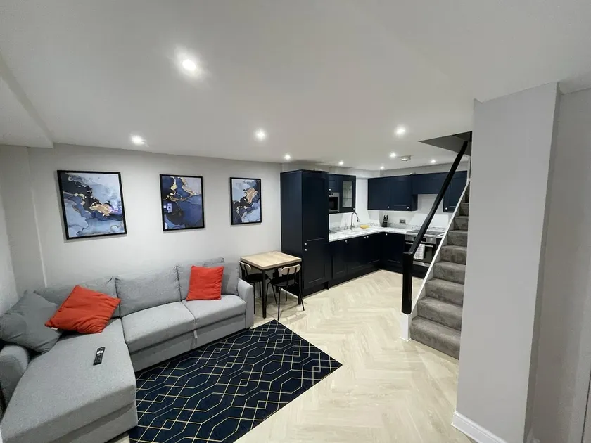 Luxury city house - Image 1