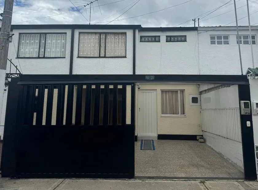 Casa Villas de Madrid - Image 1