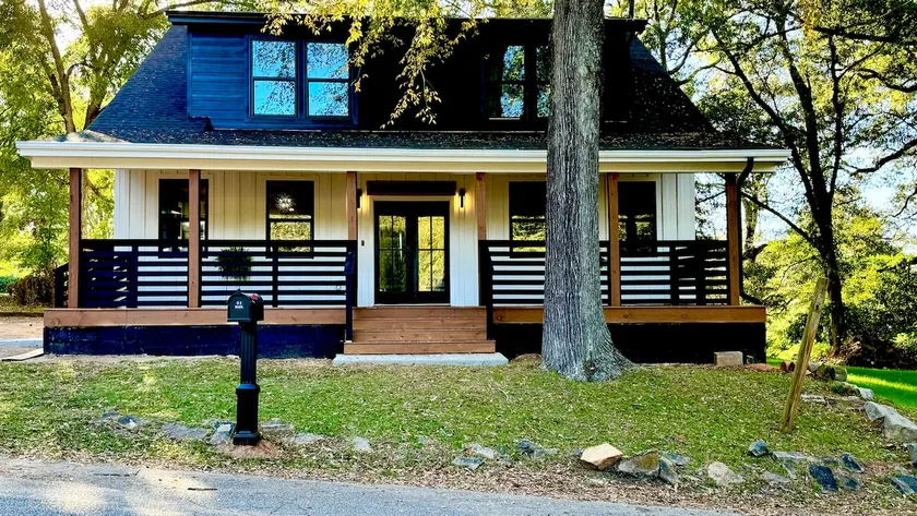 Epic Retreat at Mystic Falls 5 Bedrooms 3 Baths - Image 1