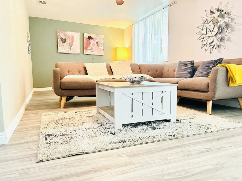 Getaway Winter Home Spacious/Renovated 3BR - Image 1