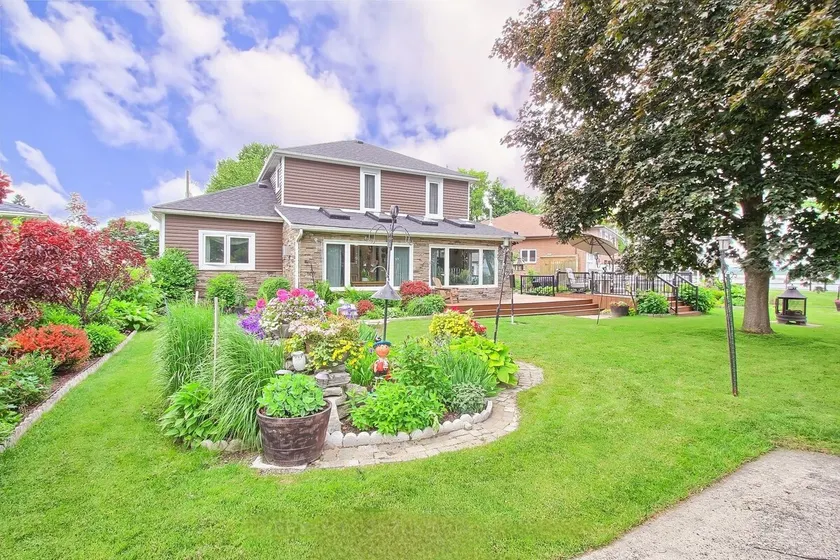 Comfort Getaway w/ Lake Access! - Image 1
