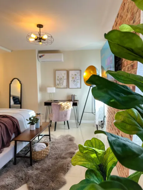 Modern Cozy Apartment - Image 1