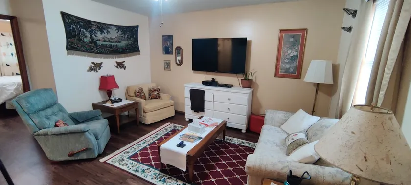 Button's Apartment in Batesville - Image 1