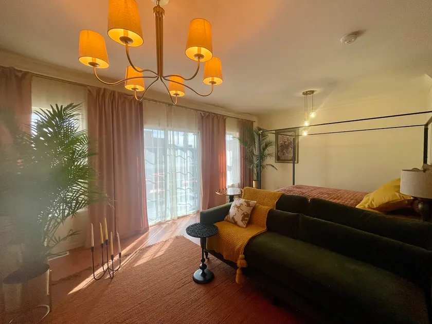 Designer Loft with Private Terrace - Image 1