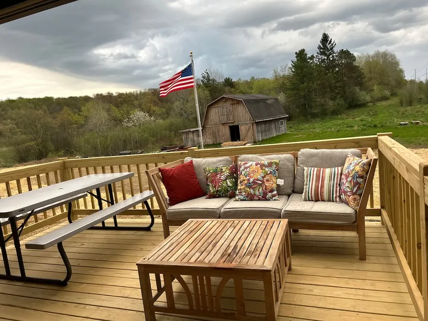 Kickback Cabin - Image 1