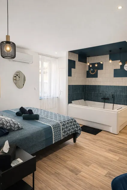 Cozy Apartment & Spa – Balneotherapy – Center of Veauche - Image 1