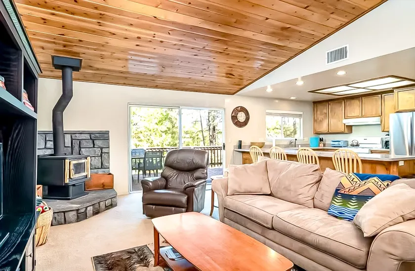 Classic Yosemite Cabin • Room for the Family - Image 1