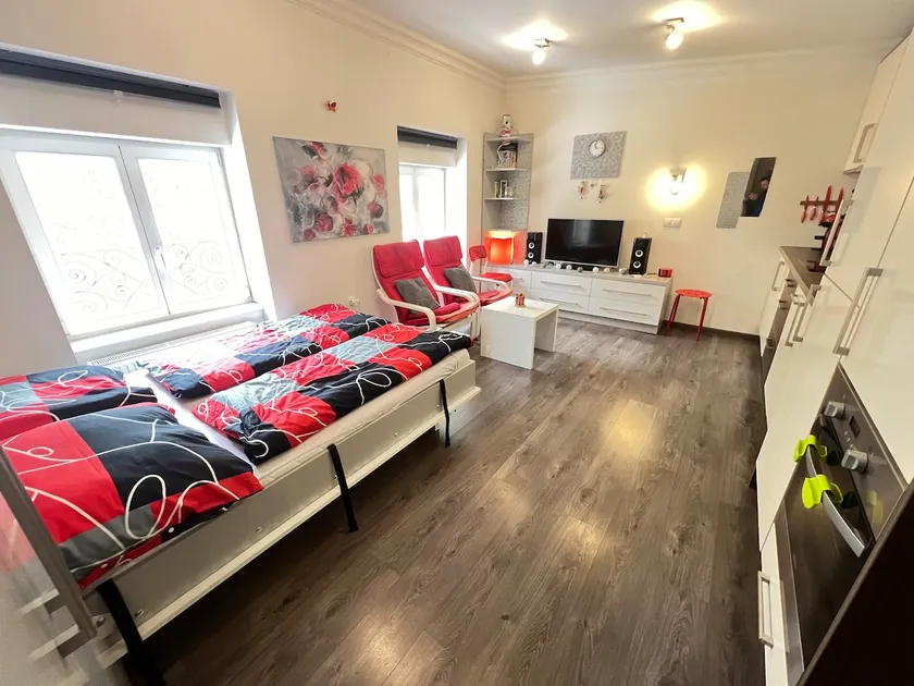 Lovely Apartment in The Center of Mariánské Lázně - Image 1