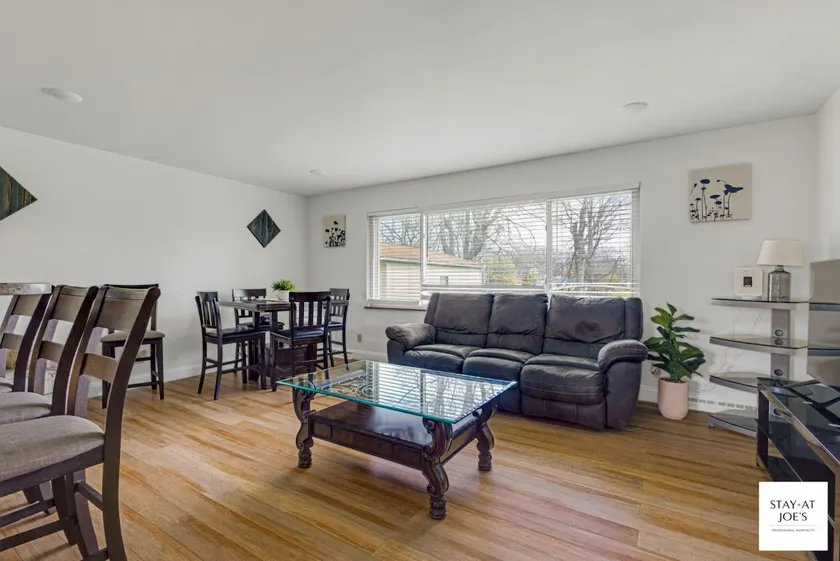 Private 4 BDRM house, 5 Miles from Downtown #3 - Image 1