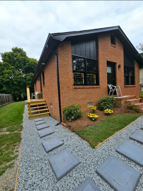 Jamestown Modern Home - Image 1