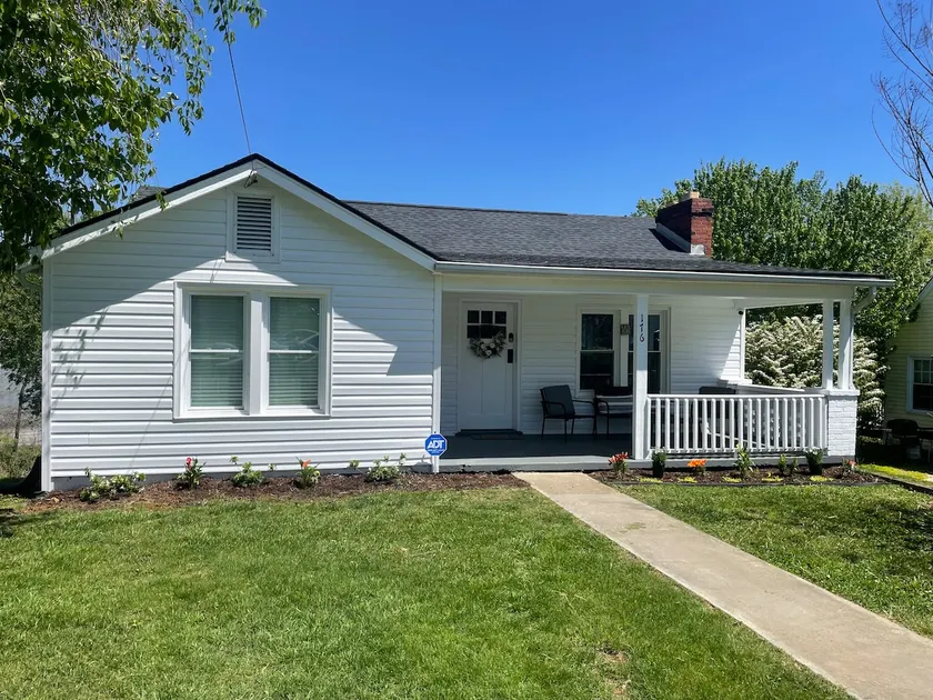 Crescent Cottage - Image 1