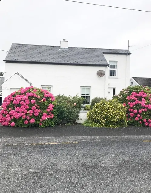 Seaview Cottage Umlagh - Image 1