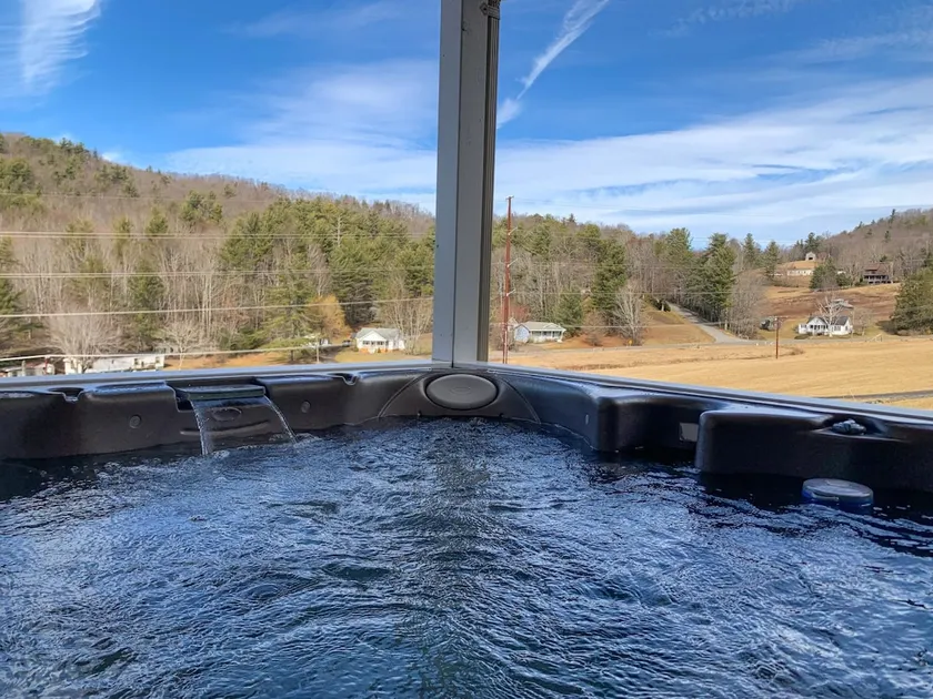 Hot Tub! | Fire Pit | Trail | View | Dogs OK! - Image 1