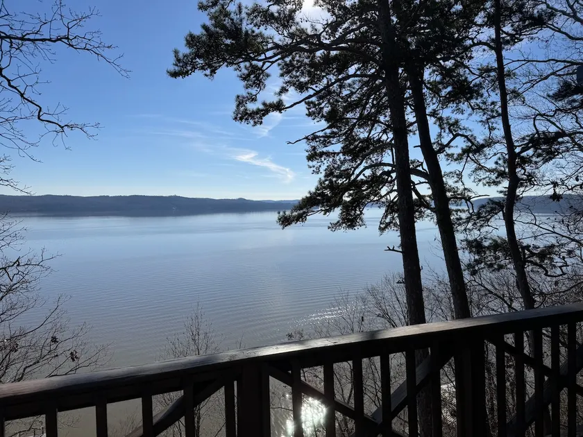 Beautiful Lake View - Image 1